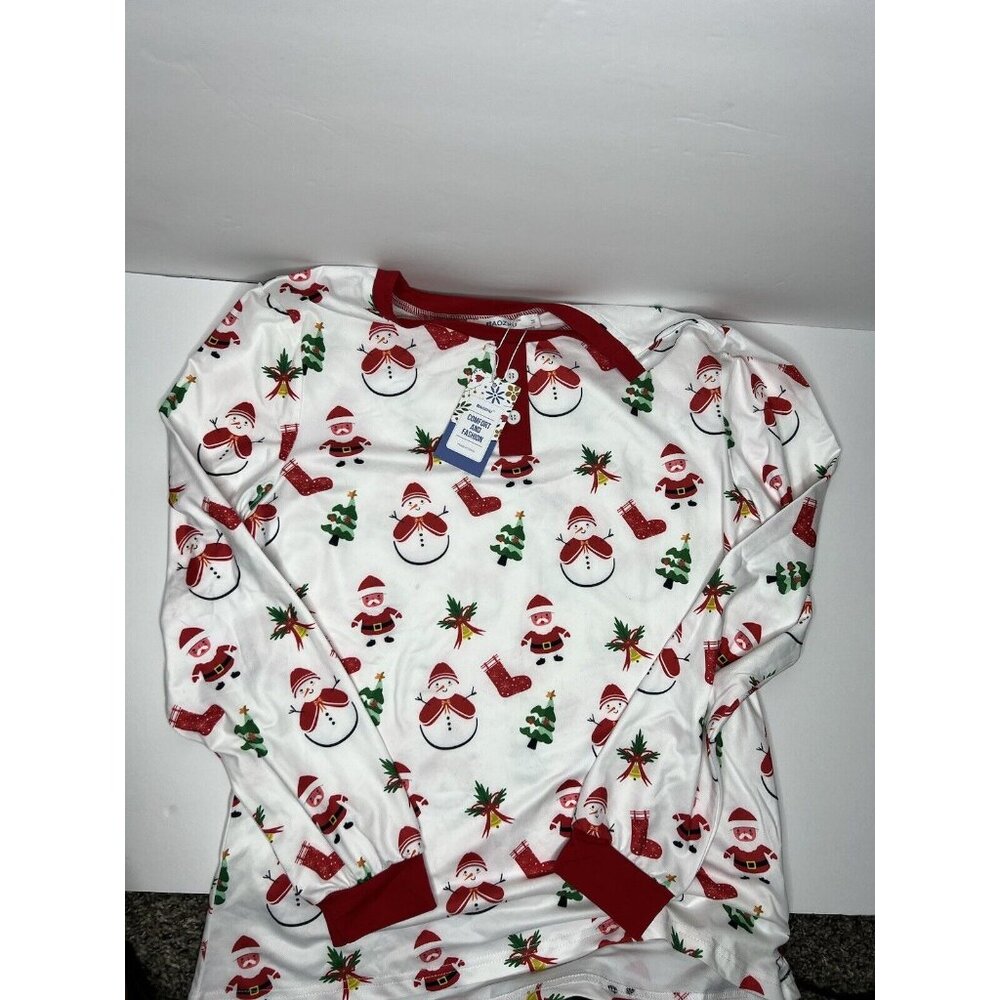 Women’s  Christmas Pajamas Medium SUPER SOFT A-84
